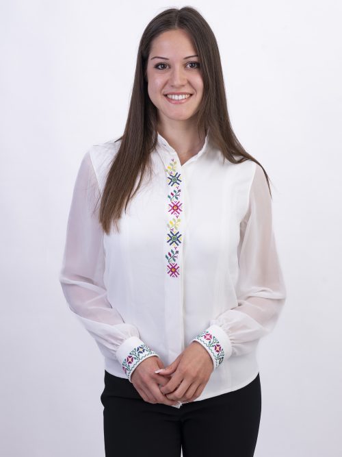 Дамска бяла официална риза с българска шевица